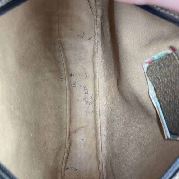 ❌SOLD❌Gucci Supreme Wristlet Vintage *Rare* - Picture 7 of 11